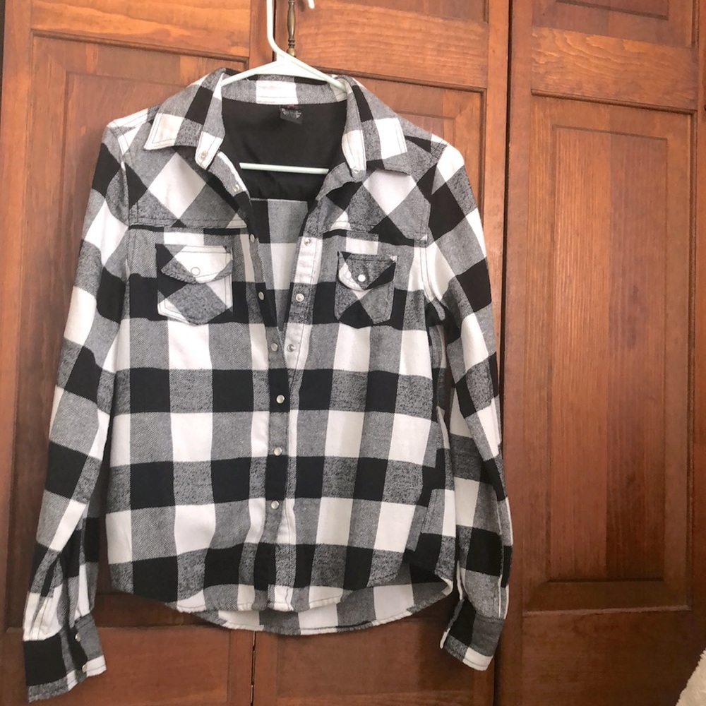 Urban Groove Black, White & Gray Plaid Flannel